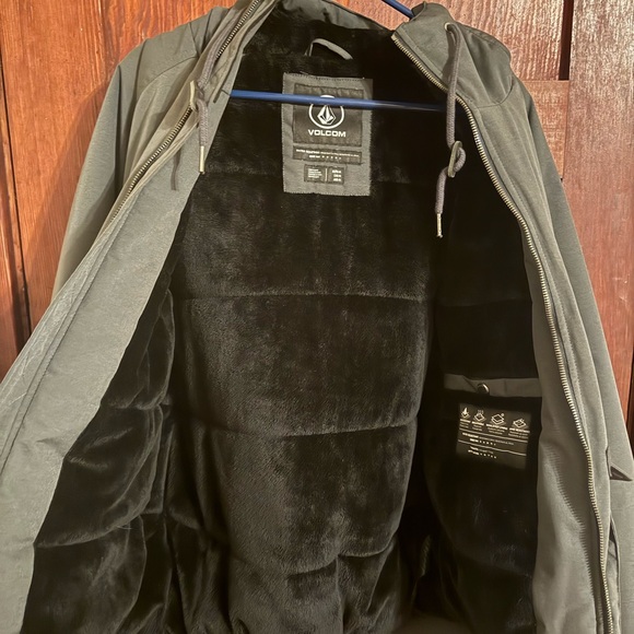 Men's Volcom Winter Jacket - Picture 2 of 4